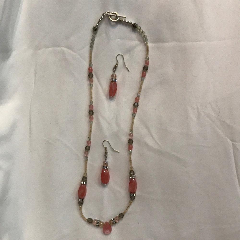 Necklace and earring set